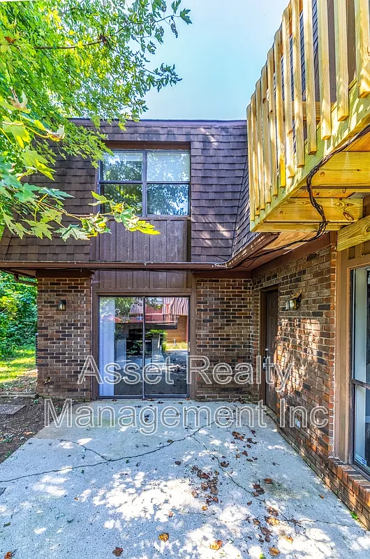 2 bed, 1.5 bath, 1500 sqft, $1,445 — Photo 3
