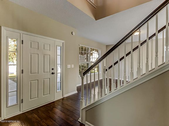 5th image of 221 Saint Lucie Way