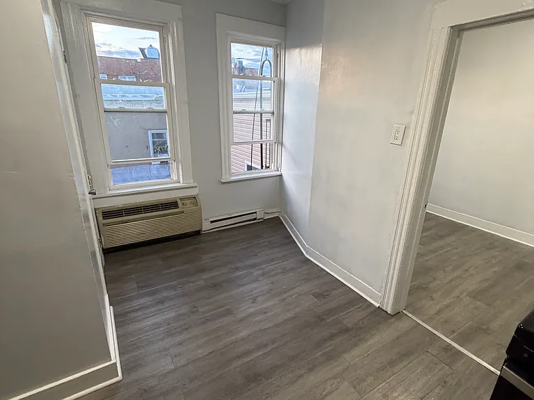 195 Parker Ave #12 — Photo 8