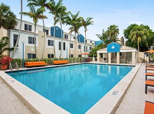 6880 SW 44th St #218, Miami, FL 33155