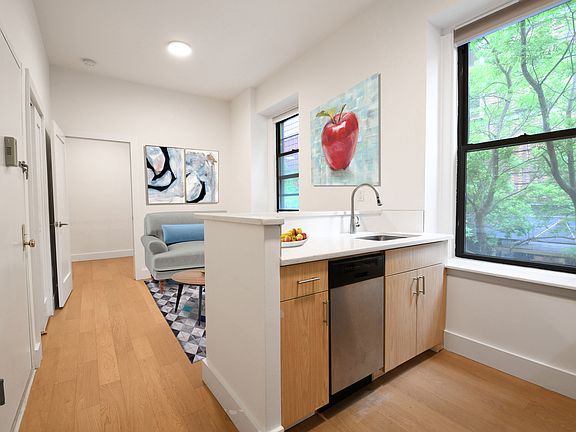 2nd image of 100 W 67th St #2S