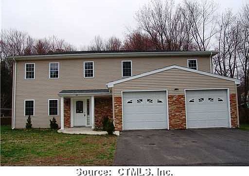 1st image of 18 Ironwood Dr