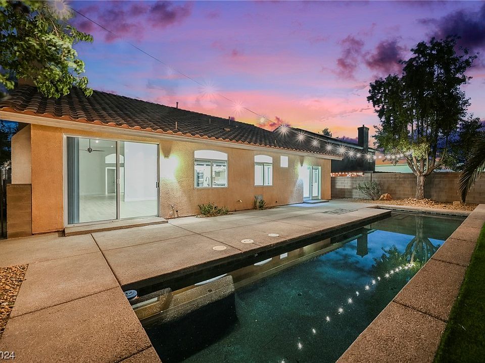 1st image of 8717 Vista Ladera Ct