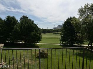 1821 N Shore Ct, Reston, VA 20190