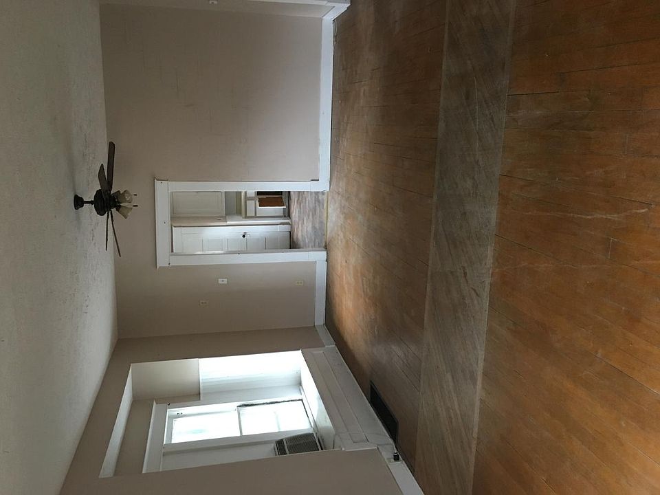 1st image of 316 N 11th St