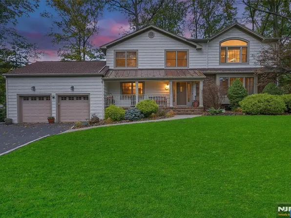 522 High Rd, River Vale, NJ 07675