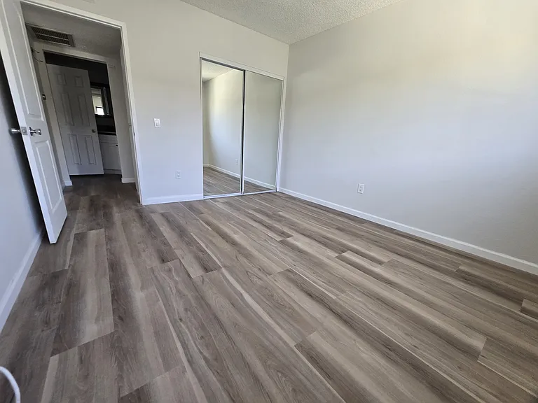9047 Langdon Ave #15 — Photo 18