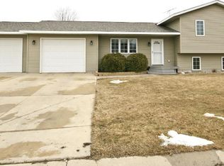 451 9th St E, Hector, MN 55342