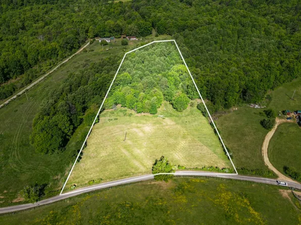 8870 William And Earl Rd, Mount Pleasant, TN 38474