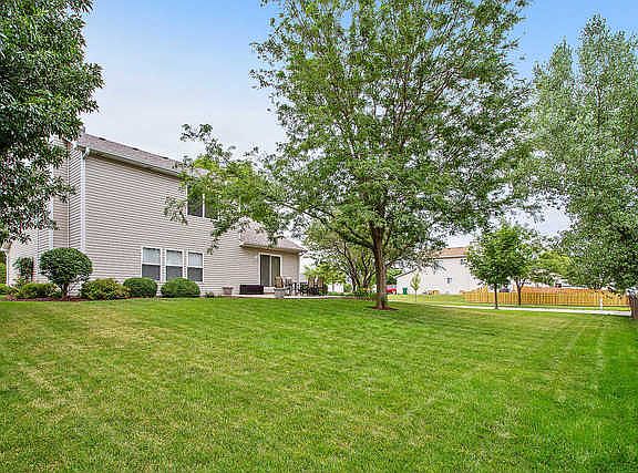 3rd image of 2301 White Eagle Dr