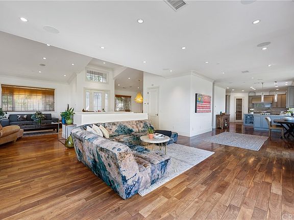 2nd image of 3347 N Knoll Dr #N
