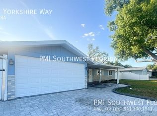 5521 Yorkshire Way, Sarasota, FL 34231
