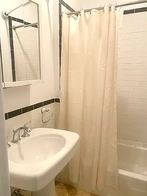 Rented by Corcoran | media 52