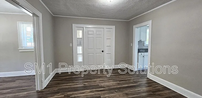 1215 Arlington St — Photo 12
