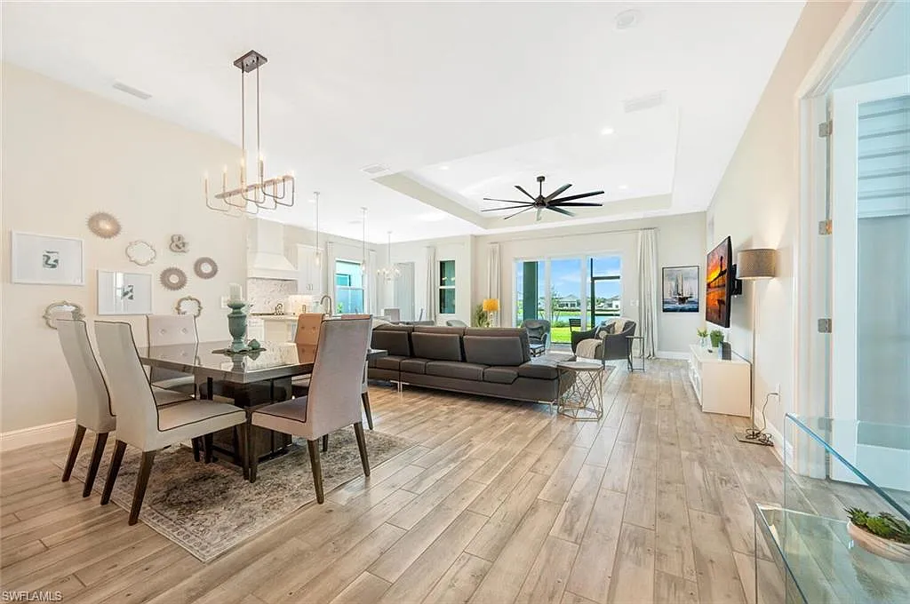 3 bed, 2.5 bath, 1966 sqft, $3,300 — Photo 4