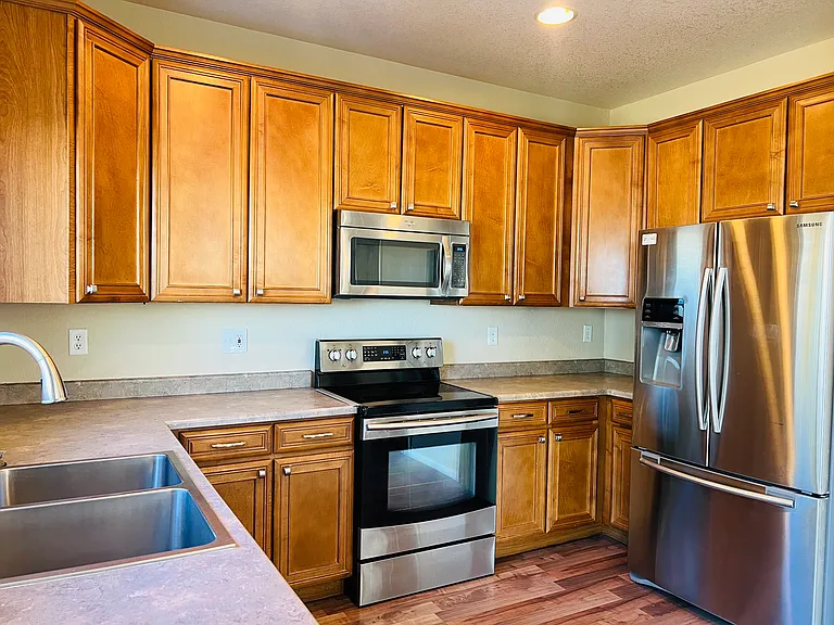 3524 Huron Peak Ave — Photo 2