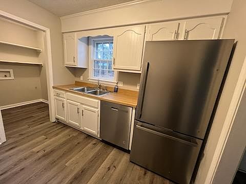 3rd image of 334 Rockingham Rd