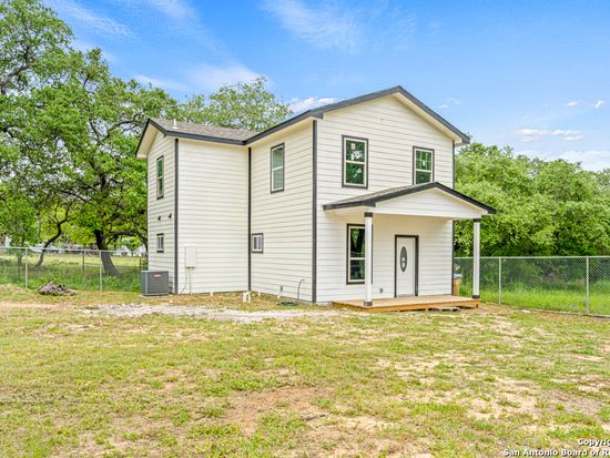 22818 Reliant Drive, Elmendorf, TX 78112