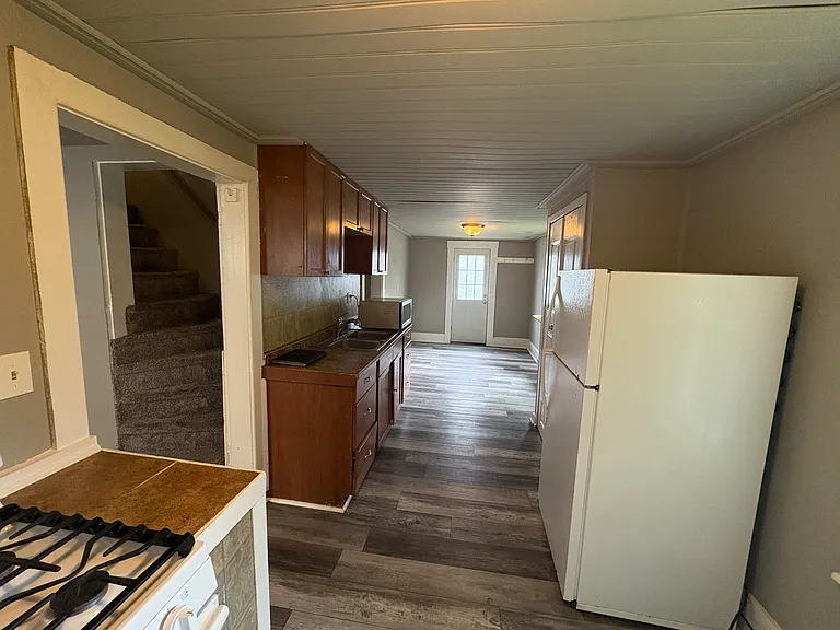 132 Main St — Photo 8