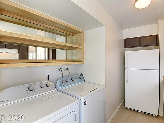 5th image of 4958 Larkspur St