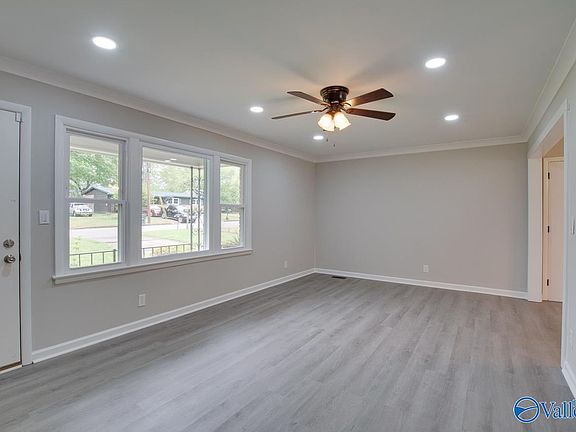 2nd image of 3003 Kirkland Dr NW