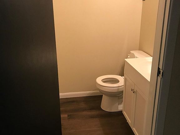 5th image of 1418 Old Town Ct