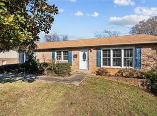 304 Eastway Ln, Graham, NC 27253