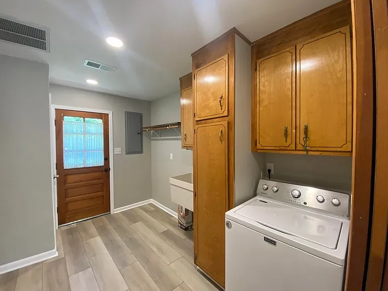 400 Argyle Ct — Photo 17