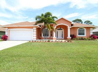 1075 SW Alcantarra Blvd, Port Saint Lucie, FL 34953