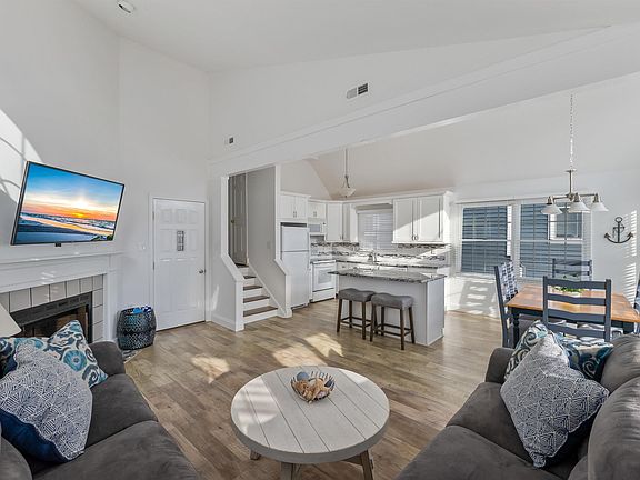 2nd image of 4930 Asbury Ave #2