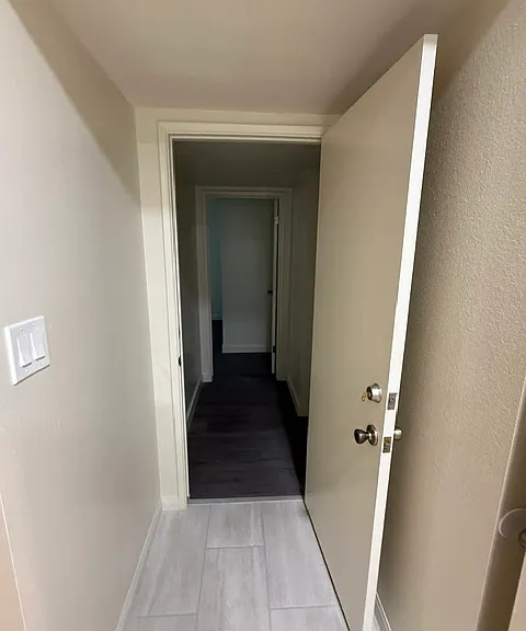 11619 Downey Ave #101 — Photo 14
