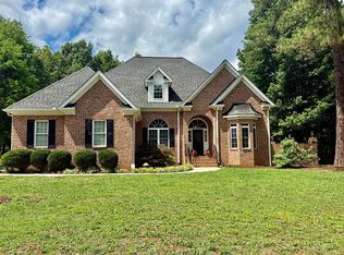 7107 Claren Oaks Ct, Gibsonville, NC 27249
