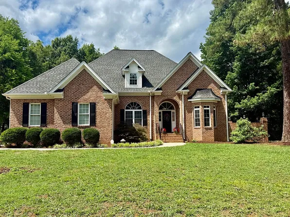 7107 Claren Oaks Ct, Gibsonville, NC 27249