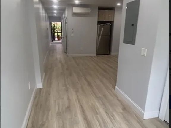 2nd image of 29 N Elliott Pl