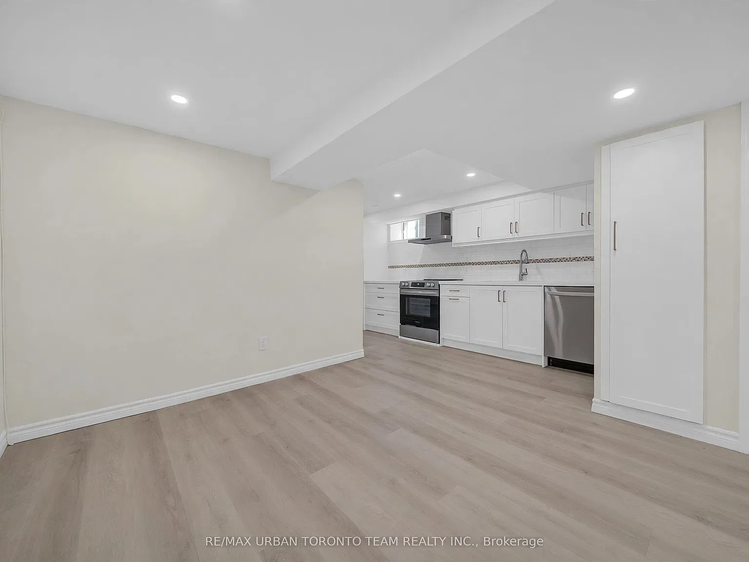 2 bed, $1,800 — Photo 4