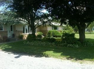 3 Private Rd, Eastport, NY 11941