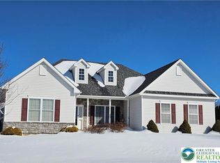 118 E 1st St, Wind Gap, PA 18091