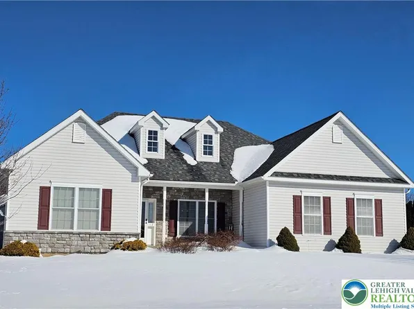 118 E 1st St, Wind Gap, PA 18091