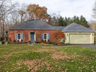 81 Girdle Rd, East Aurora, NY, 14052