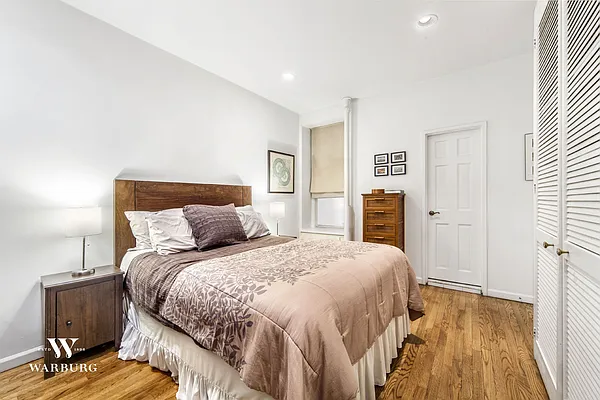 Sold by Warburg | media 3