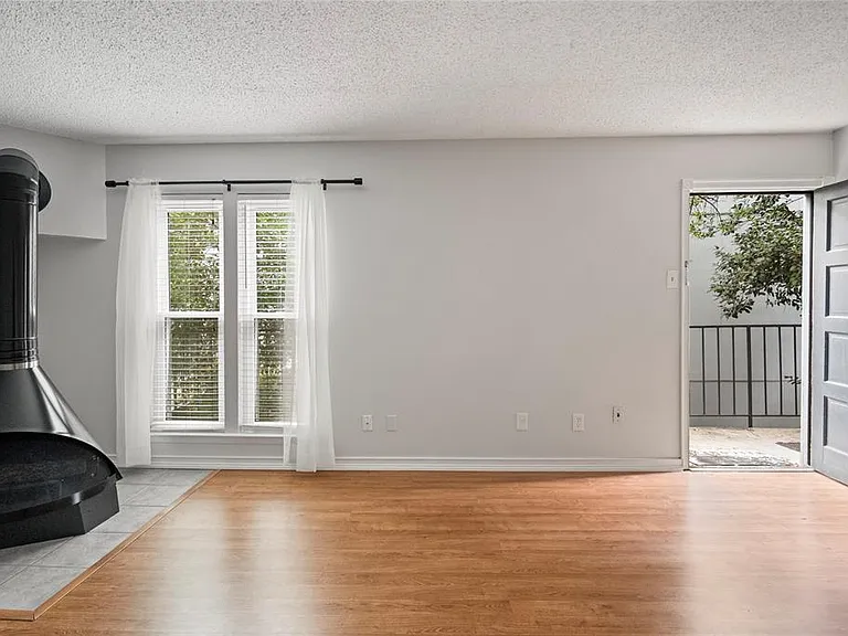 4020 Holland Ave #202 — Photo 1