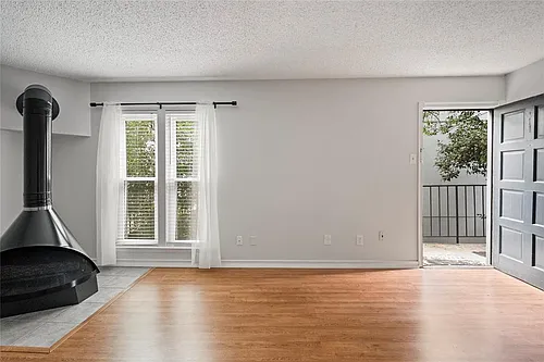 4020 Holland Ave Photo 1