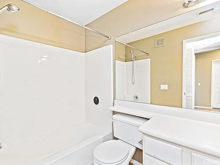 17 Corbin St — Photo 16