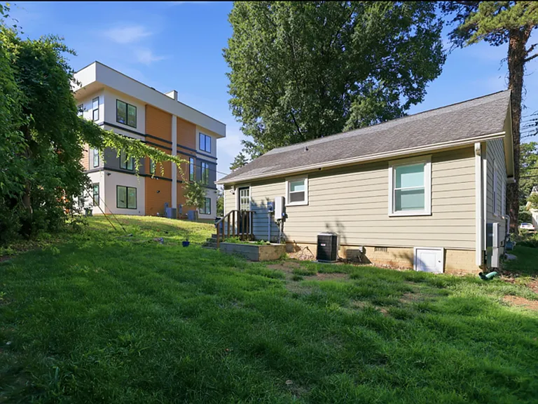 2508 Rozzelles Ferry Rd — Photo 17