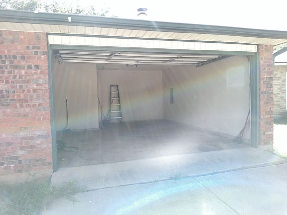 4th image of 5809 Maiden Ln