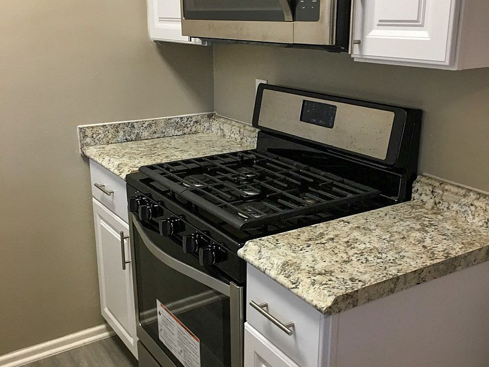 1st image of 325 S Almansor St #39