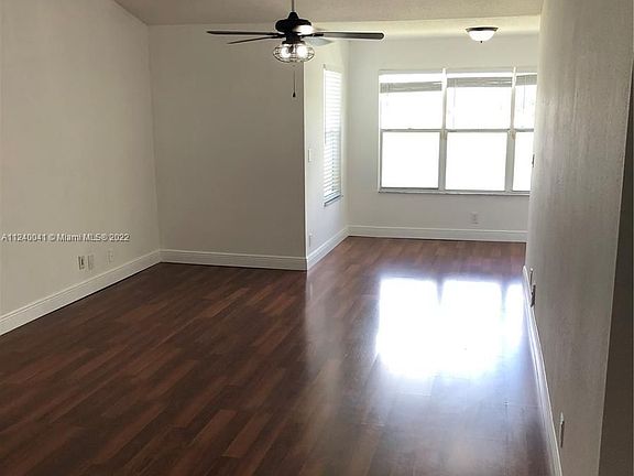 5th image of 701 Vista Isles Dr APT 1622