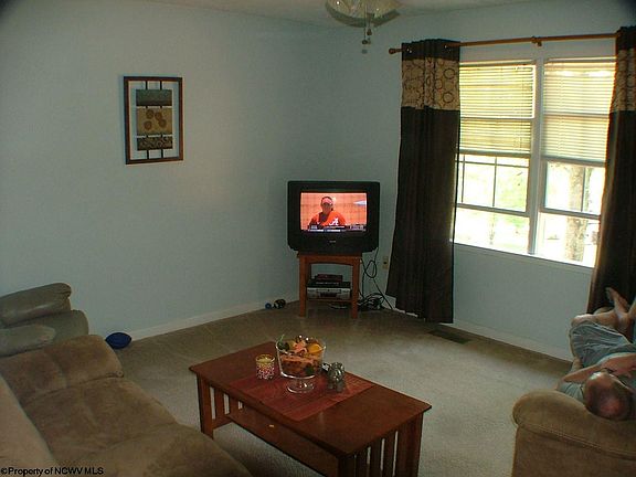 5th image of 108 Manning Dr