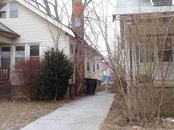 12366 Roselawn