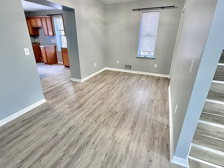 1751 Clara St — Photo 2
